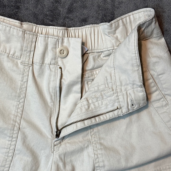 Old Navy High-Rise OG Chino Cargo Pants Women's XS Khaki Straight Stretch Light - Picture 6 of 8